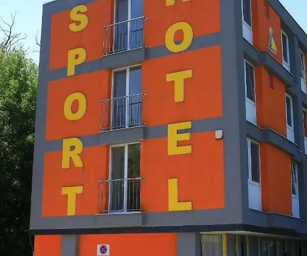 Albergue Touring & Sport *